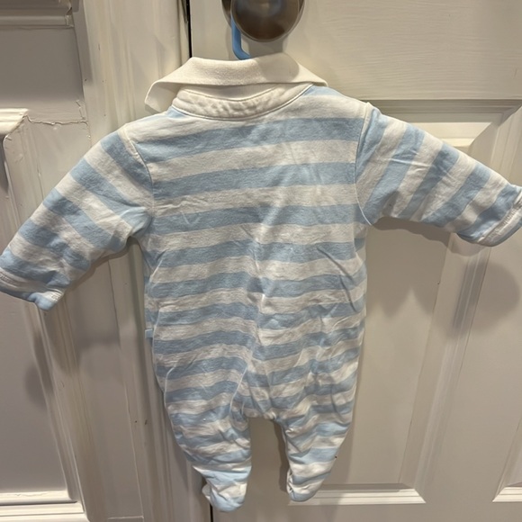 Like new baby gap size 3 to 6 months, onesie, baby blue and white striped - Picture 5 of 5
